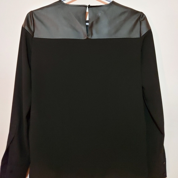 Long sleeve top - Picture 2 of 3